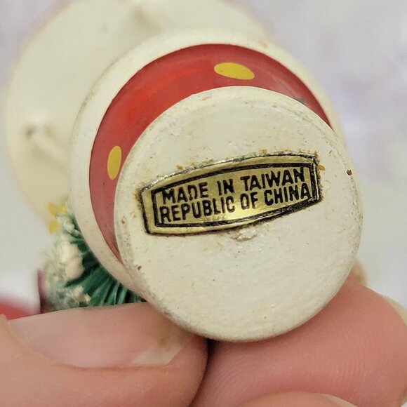 Vintage Hand Painted Wooden Hot Air Balloon with Bottle Brush Christmas Tree Orn - Picture 7 of 8